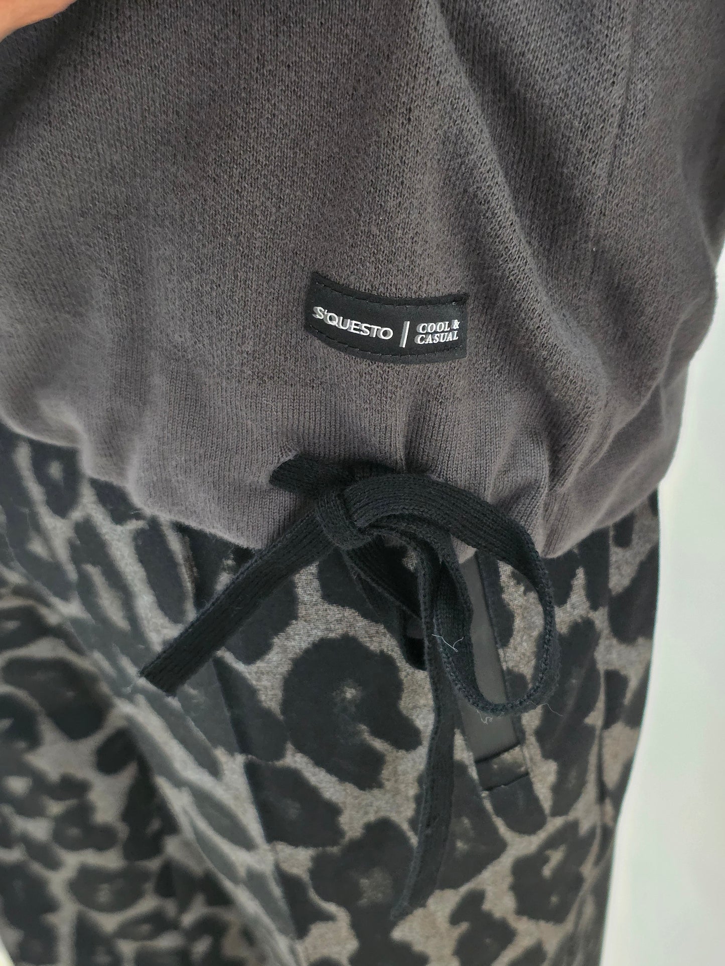 Pullover mit Kaputze
