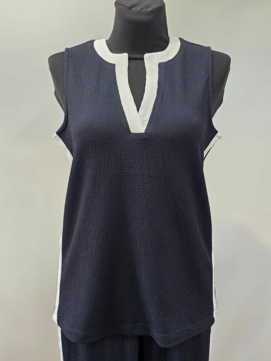 Marineblaues Top