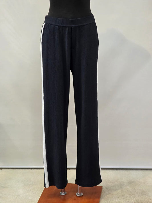 Marineblaue Hose